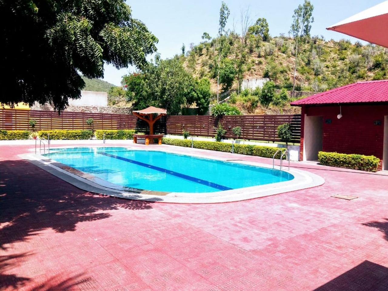 Rishika Clarks Inn Udaipur Exterior photo